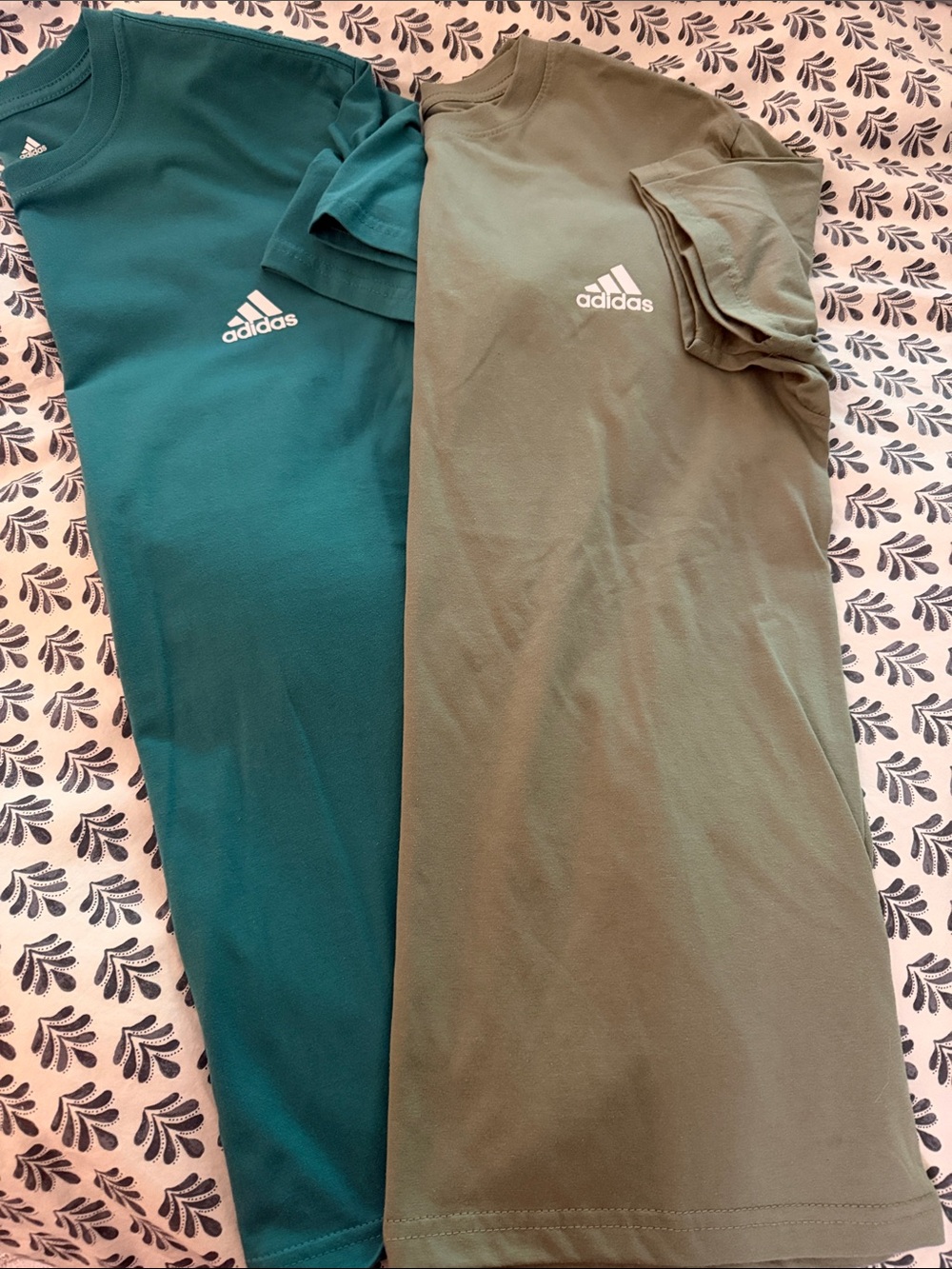 NWOT 2-pack Men’s adidas Tee Duo in Teal and Olive Green, Small